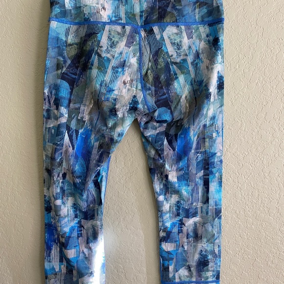 Lululemon wonder under leggings 23” size 10 - Picture 3 of 3